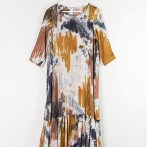 OSEI DURO Versus Dress in Thunderstruck